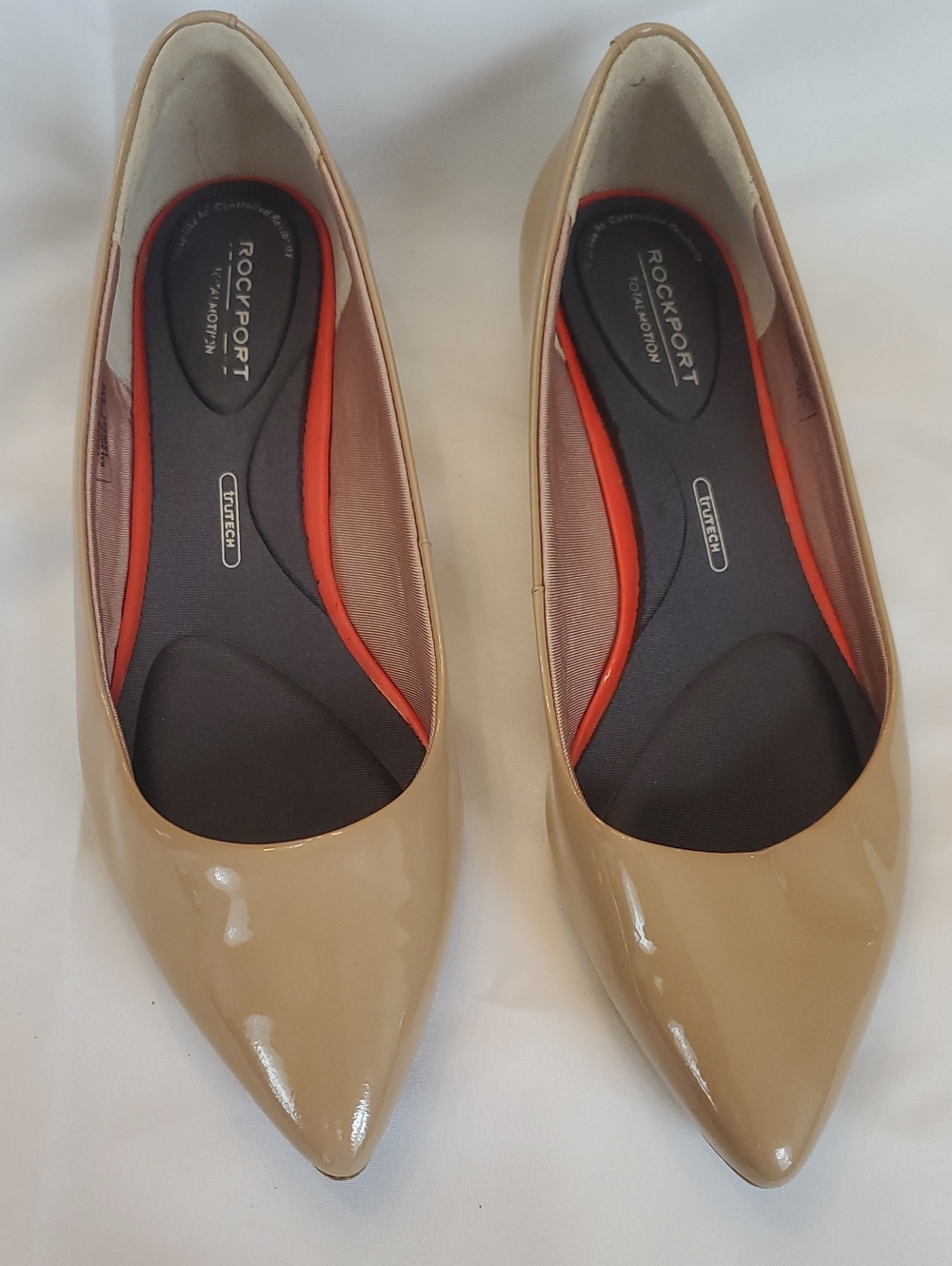Rockport Women's Beige Patent Pointed-Toe Flats Sz 9 Women